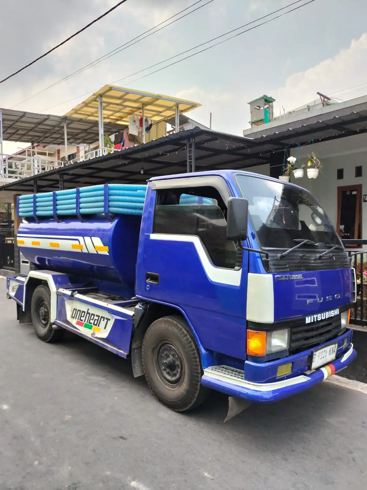 Armada identitas Sedot WC Sumber Rejeki Biru